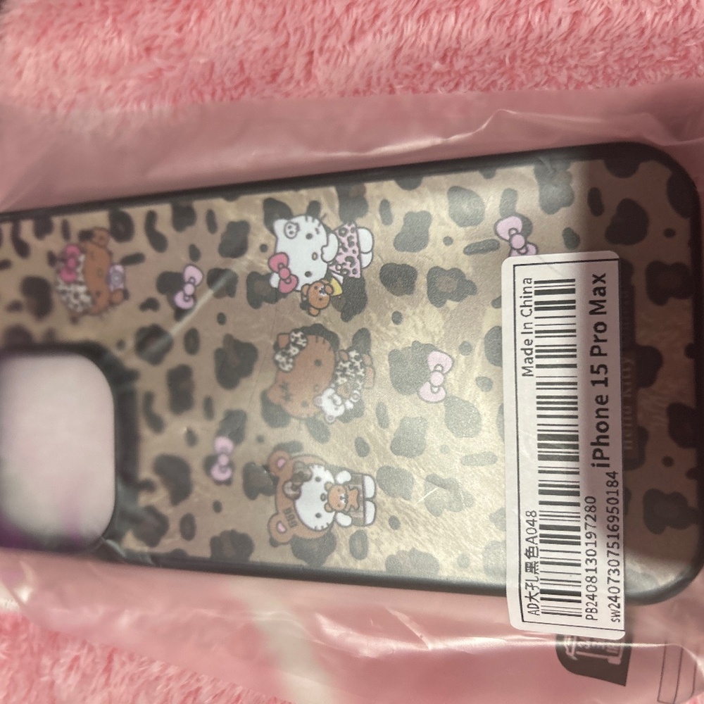 iPhone 15 pro max hello kitty phone case